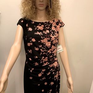 Beautiful floral sleeveless dress for any occasion